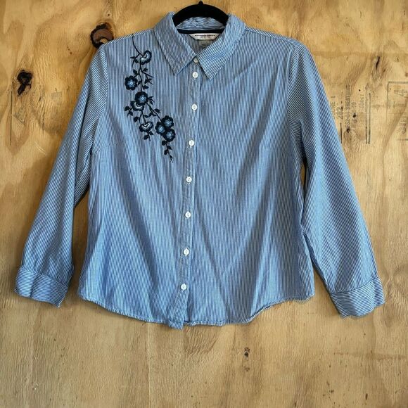 Allison Daley Tops - Allison Daley Blue Pinstripe Embroidered Button Down 100% Cotton Blouse Sz 8